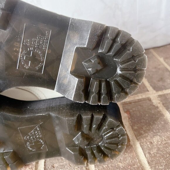 Dr. Martens Jadon 8-Eye Platform Combat Boot White Leather Womens US 9/ Mens US8 - Picture 10 of 12